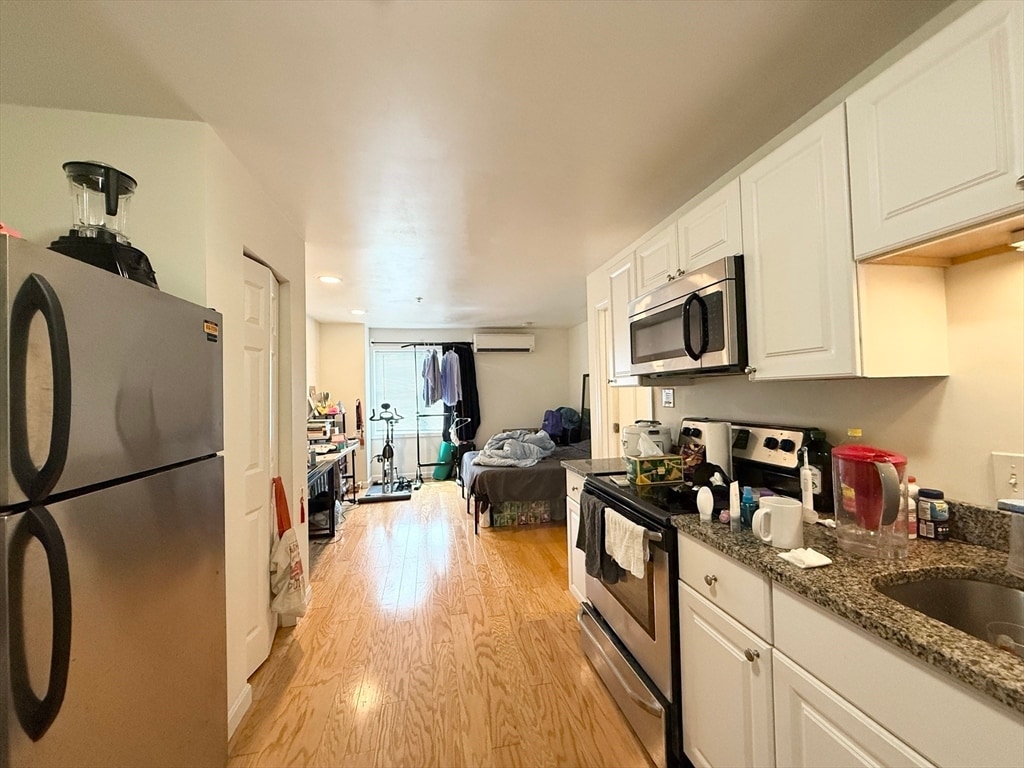 Foto principal - 660 Cambridge St