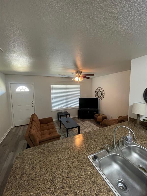 Foto del edificio - 1307 Mallard Ln