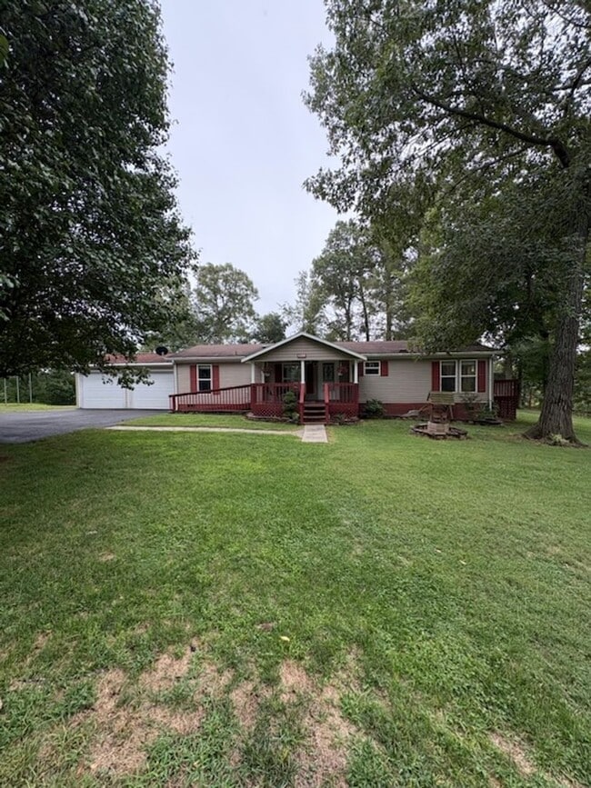 Building Photo - 575 Sam Martin Rd