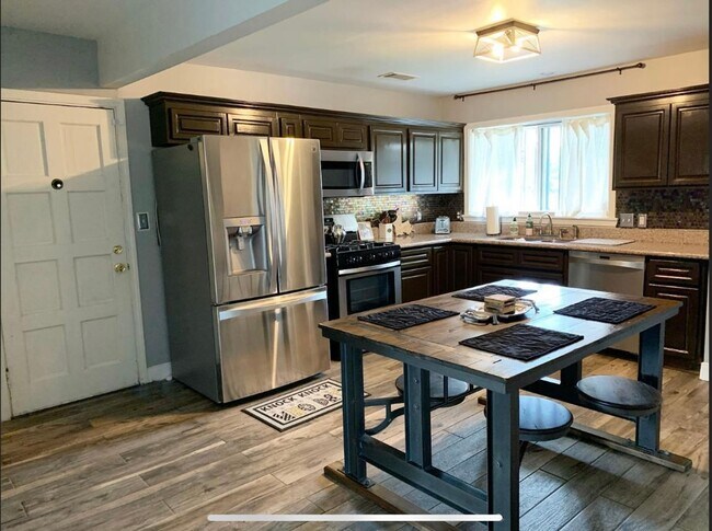 Foto del edificio - Fully Furnished Comfort Near New Orleans Universities