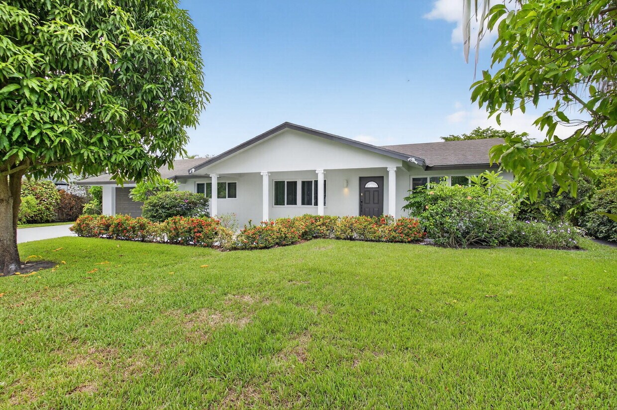 Foto principal - 4599 Brady Blvd