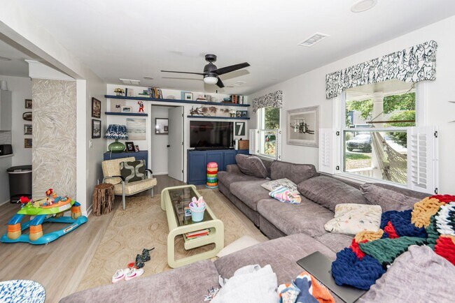 Foto del edificio - 4 Bedroom, 3 Bathroom Home in Magnolia Ranch - West Ashley