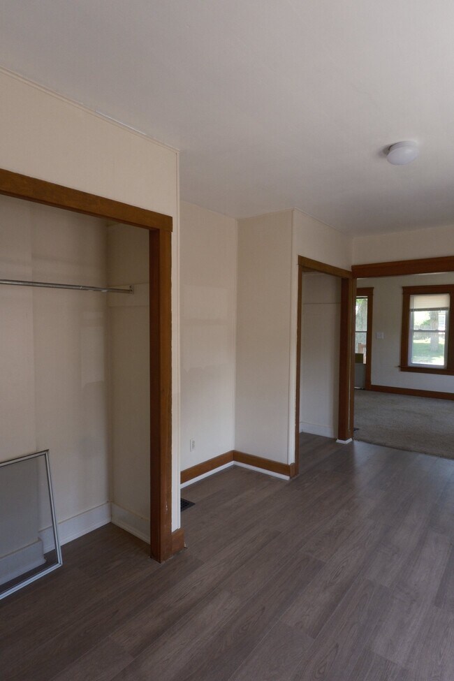 Building Photo - 840-840 Woodbine Ave SE