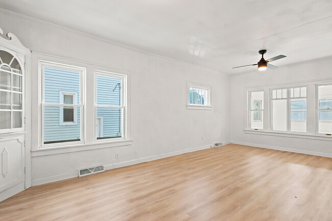 Building Photo - 6929 13th Ave