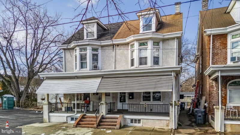 Foto principal - 171 N York St