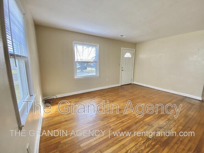 Foto del edificio - 1544 Wellsley St NW