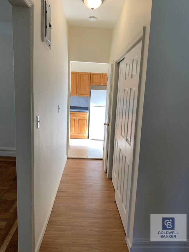 Building Photo - 5315 15th Avenue