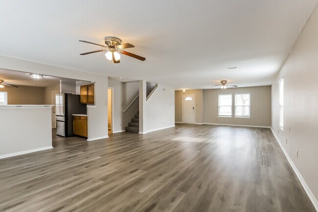 Foto del edificio - 8158 Retreat Ln