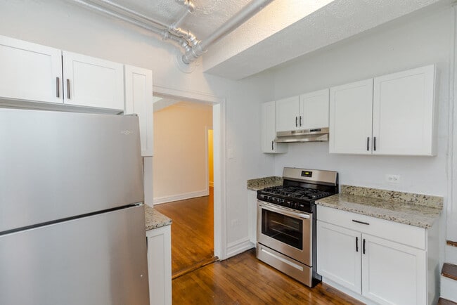 Foto del edificio - 1914 N Drake Ave