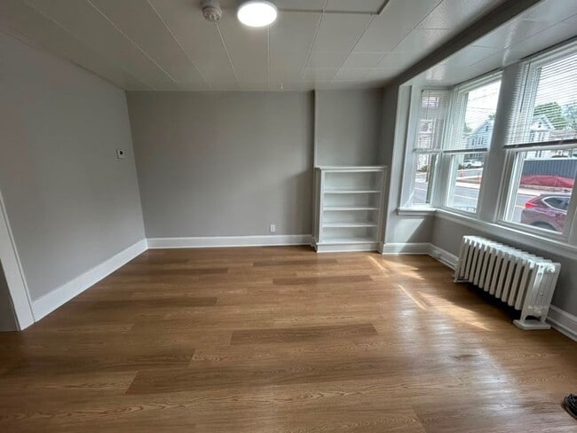 Photo - 107 Broad St Apartment