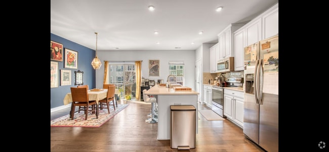 Kitchen-2nd floor - 4424 Carteret St