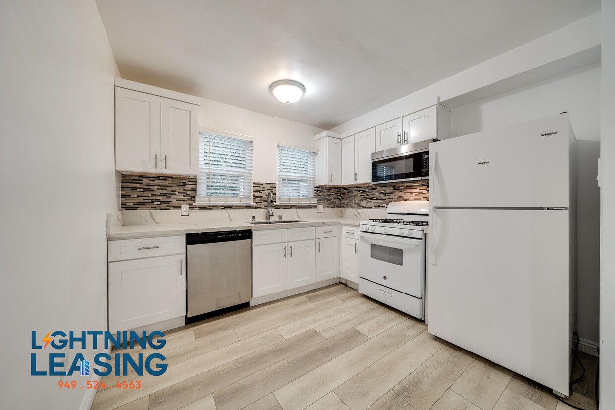 Foto principal - 1363 Hauser Blvd