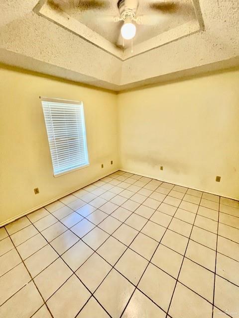 Foto del edificio - 2018 Olmitos Ave