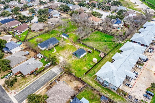 Building Photo - 15501 Farm to Market Rd 1325