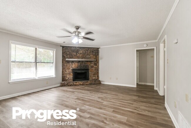 Foto del edificio - 6340 Treadway Trail