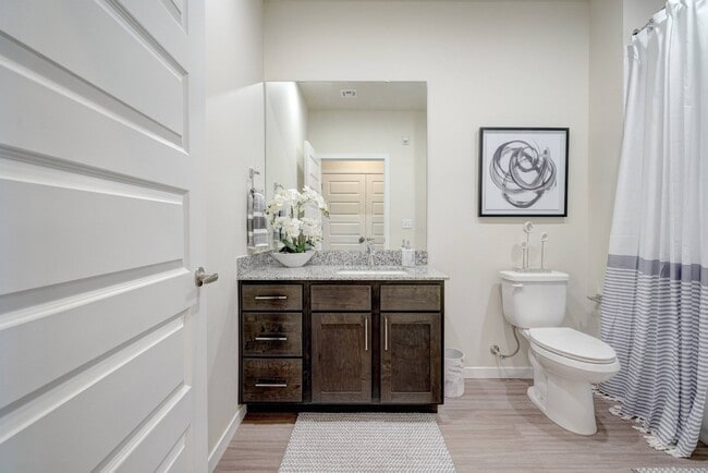 Building Photo - The Encore Apartments