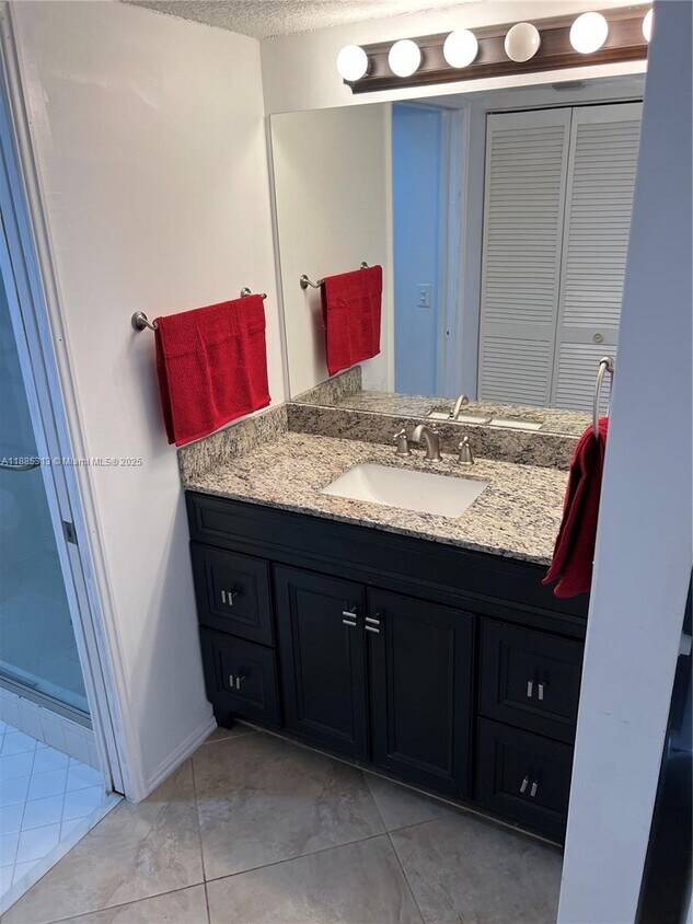 Foto principal - 12550 SW 15th St