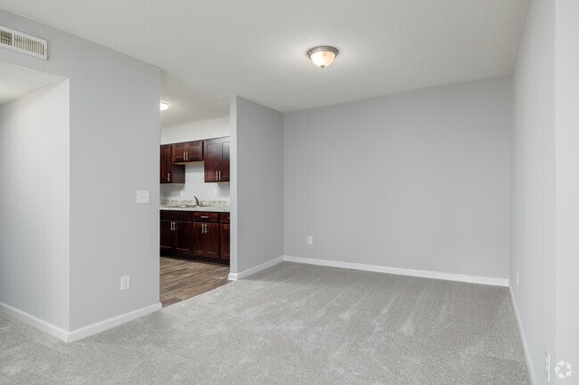 2BR, 2BA - 1,147SF - Dining Room - Kristopher Woods Apartments