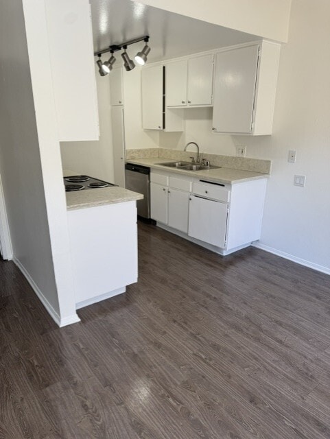 Building Photo - Casa De Oro Apartments