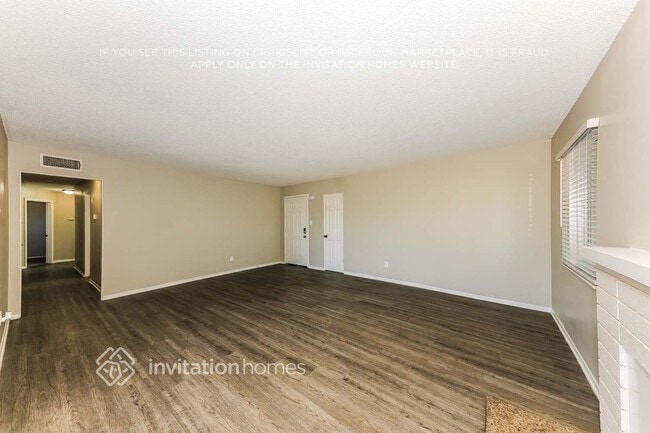 Building Photo - 321 W Hacienda Dr