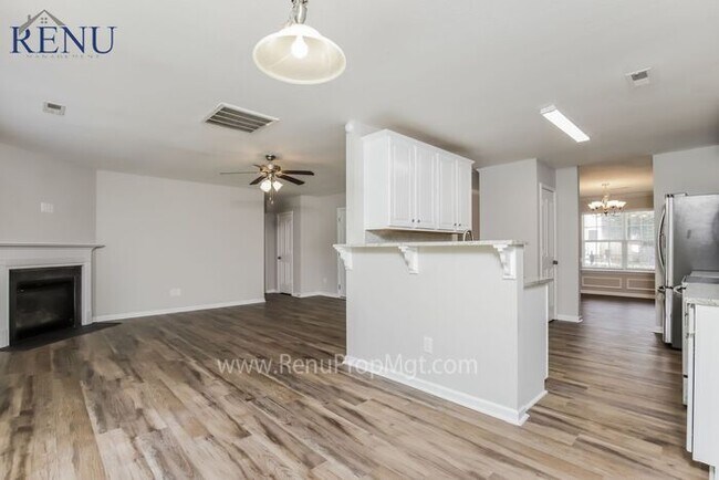 Building Photo - Available Now!! **$0 Application FEE**