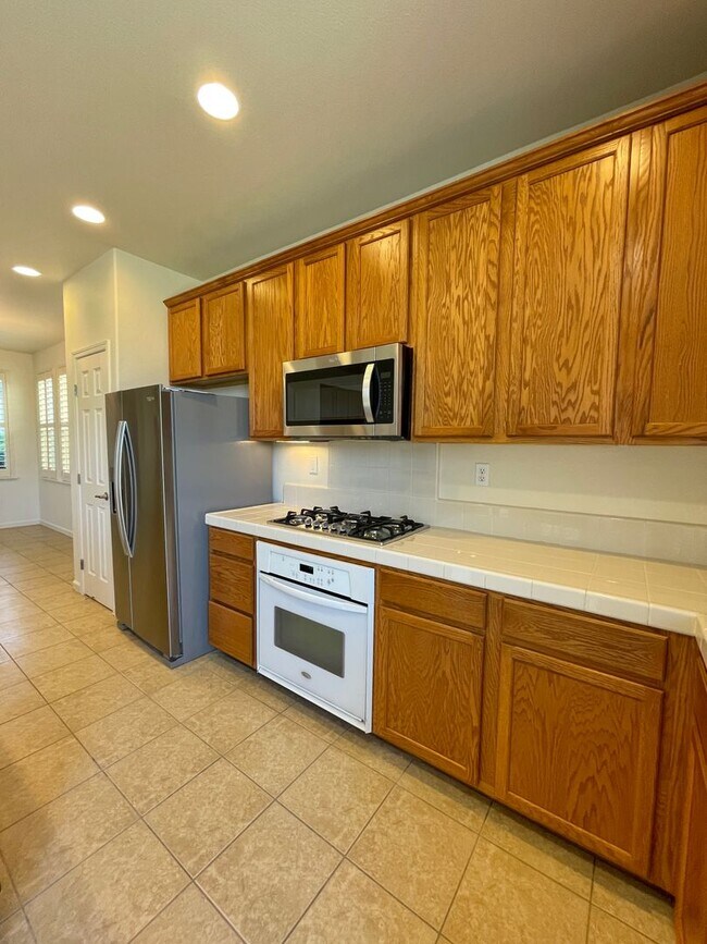 Foto del edificio - Great 3 bedroom 3 bath home