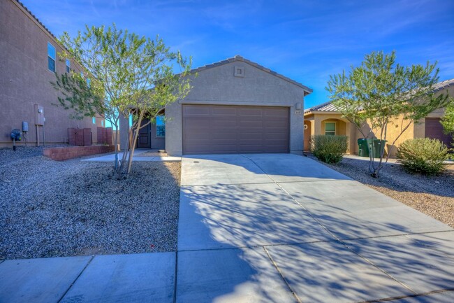 Foto del edificio - Nice 3 Bedroom Home in Madera Highlands