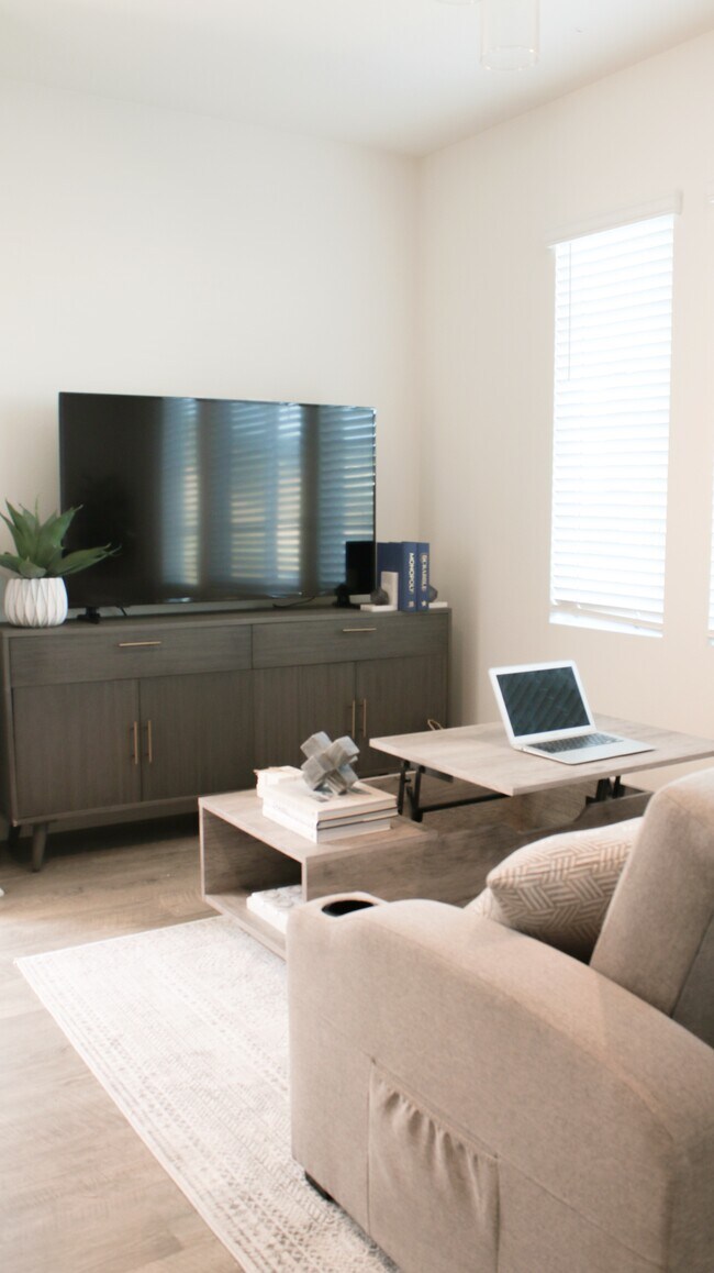Foto del edificio - 30411 Ridgecrest Rd