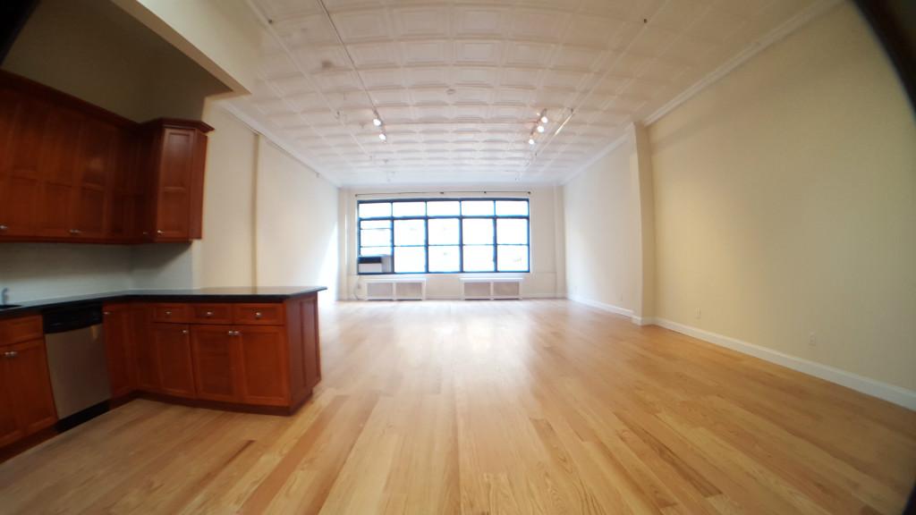 Primary Photo - 303 Park Ave S