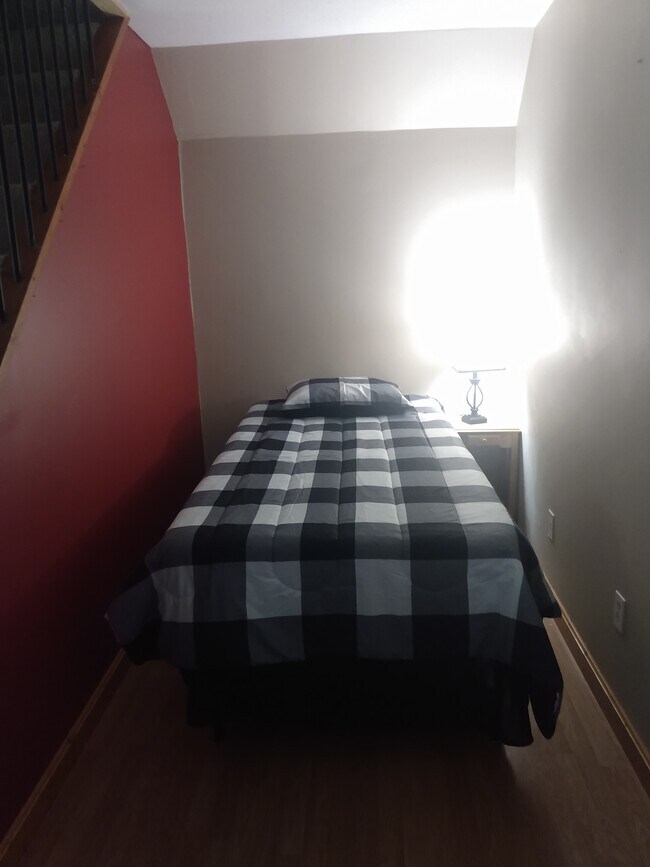 Sleeping area - 6197 Adams Rd