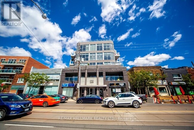 Building Photo - 952 Kingston Rd