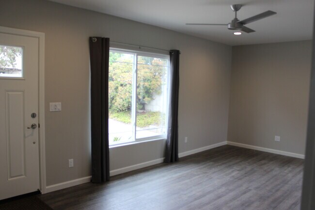 Foto del edificio - 7045-7045 Saranac St