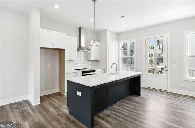 Foto del edificio - 138 Chestnut Cir