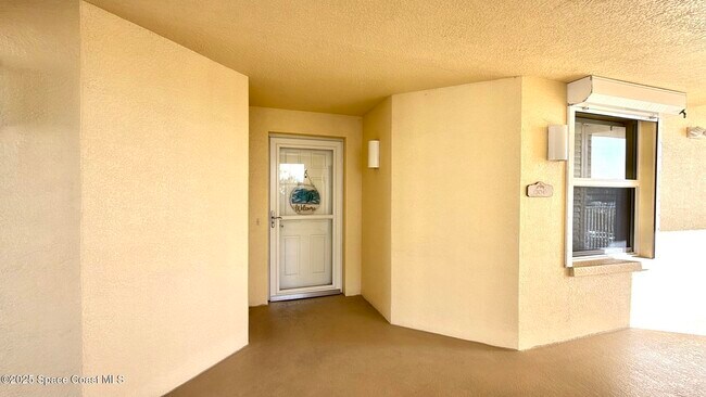 Foto del edificio - 480 Sail Ln