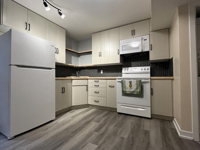 Photo du bâtiment - 46508 Lear Dr