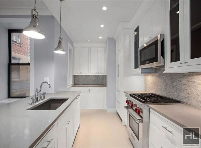 Foto del edificio - 252 W 76th St
