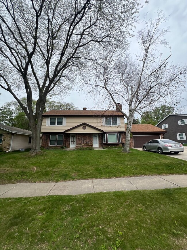 Building Photo - 549-551-551 11th Ave