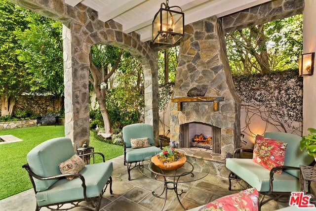 Building Photo - 607 Sierra Dr