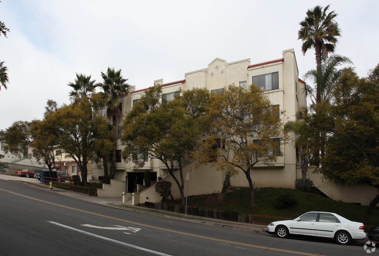 Building Photo - 2782 Broadway Apartments