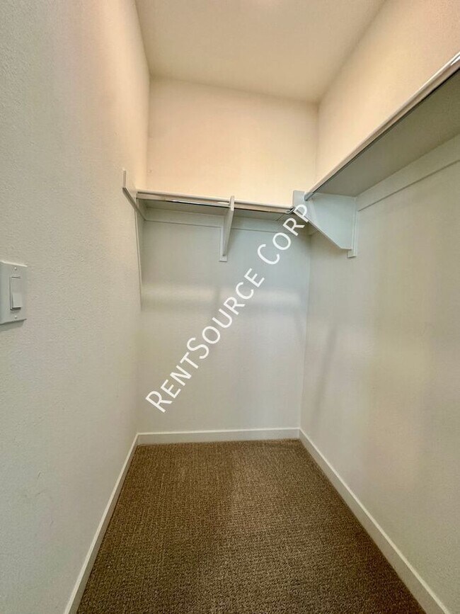 Foto del edificio - 26916 Tanager Ln