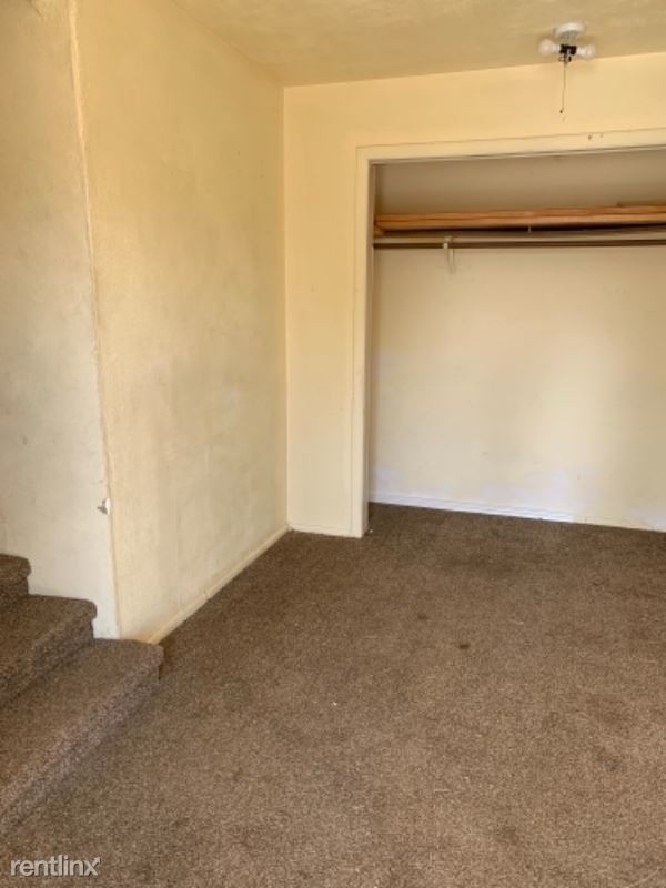 Building Photo - 3 br, 2 bath House - 4 S Rose Circle