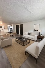 Building Photo - 454 Market St