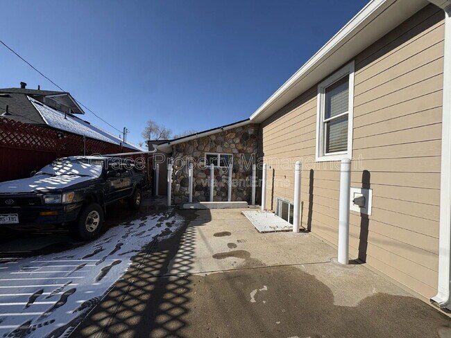 Foto del edificio - 310 S 2nd Ave