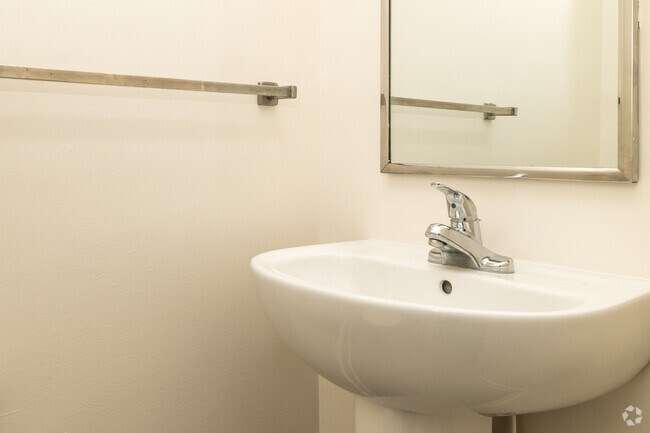 3 habitaciones, 1.5 baños - 1080 pies cuadrados - Medio baño - Windsor Valley Apartments