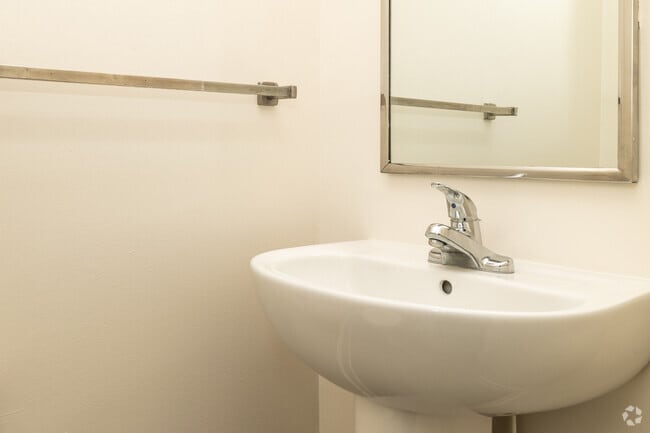 3BR,1.5BA - 1080SF - Half Bath - Windsor Valley Apartments
