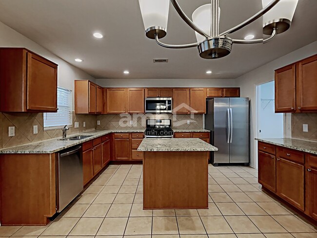 Building Photo - 2822 Woodspring Forest Dr