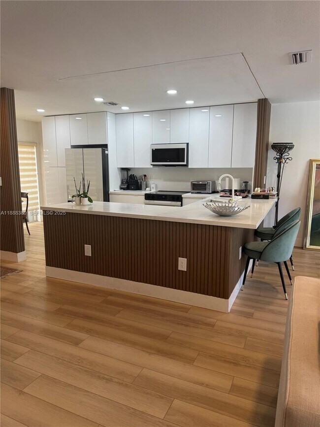 Foto del edificio - 10233 NW 52nd Ln