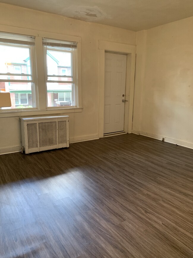 Living Room - 207 Chesterfield Rd