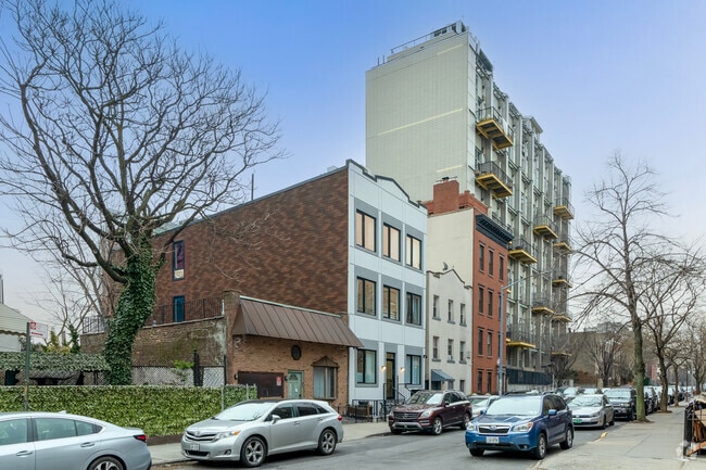 Building Photo - 320 Eckford St