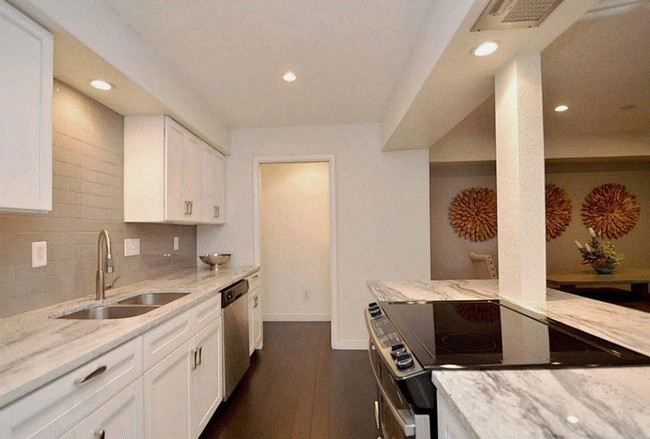 Foto del edificio - 351 N Post Oak Ln